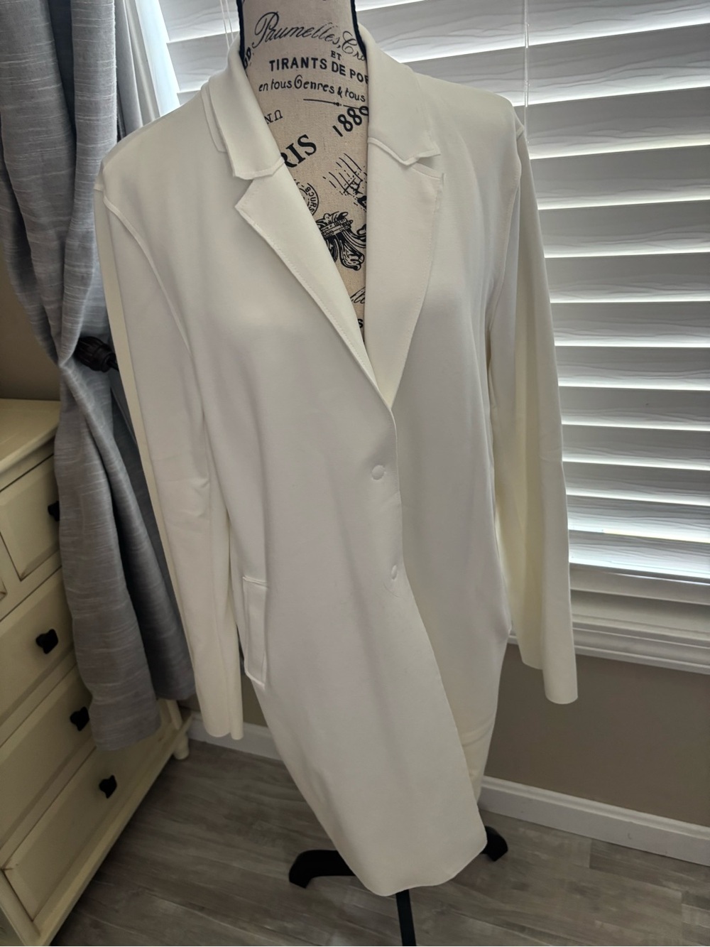NWT Carolina Belle Cream Long Blazer Jacket